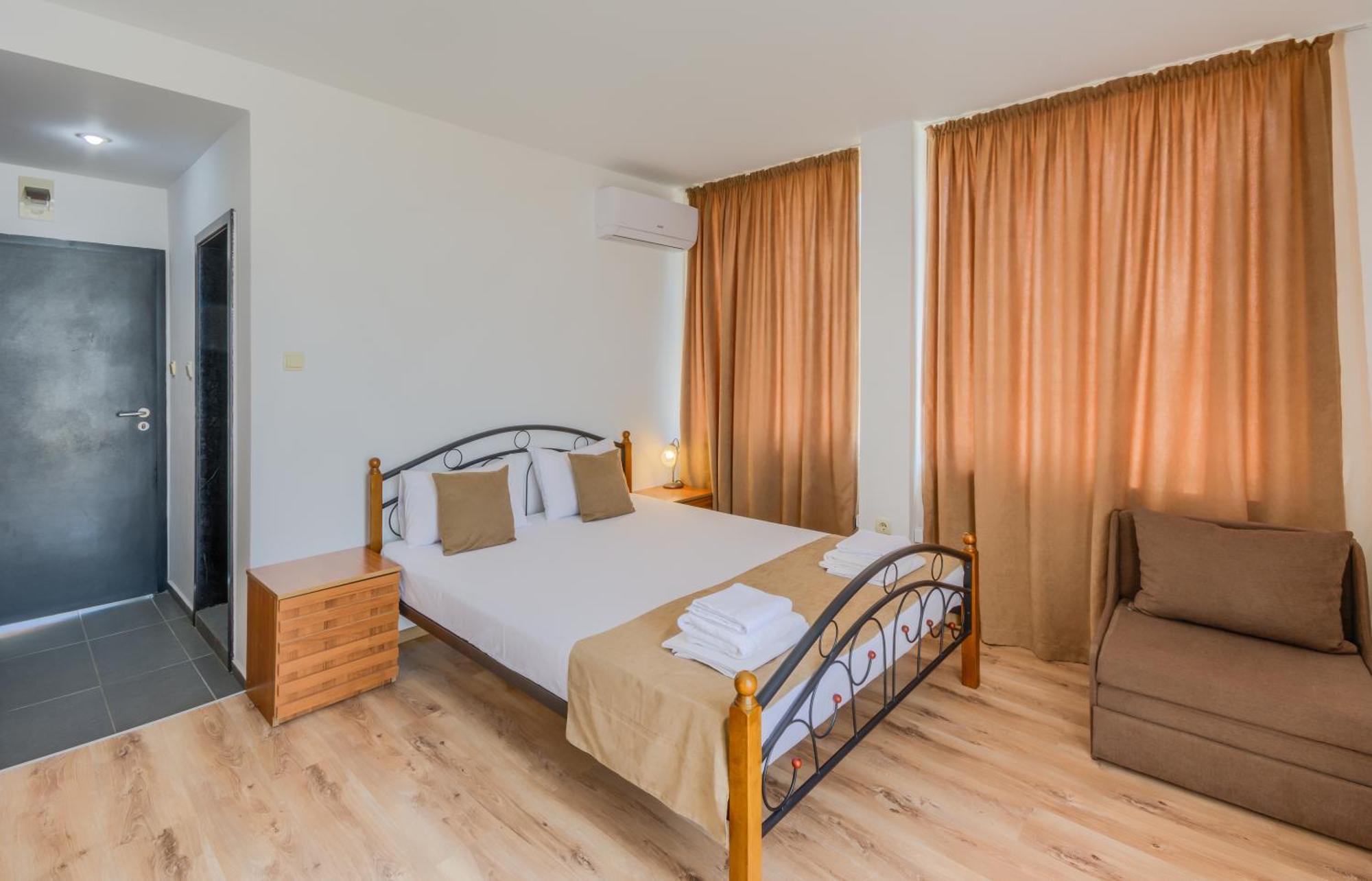 Hotel Odyssey Sozopol Esterno foto